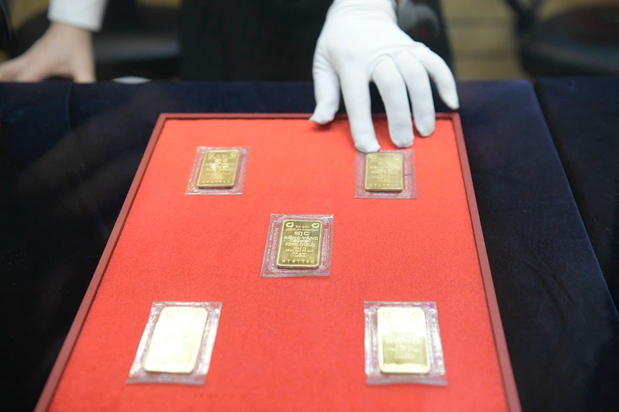 Áp Thuế 0,1% Khi Chuyển Nhượng Vàng Miếng, Ngưỡng Nào Sẽ Chịu Thuế?- Ảnh 2.