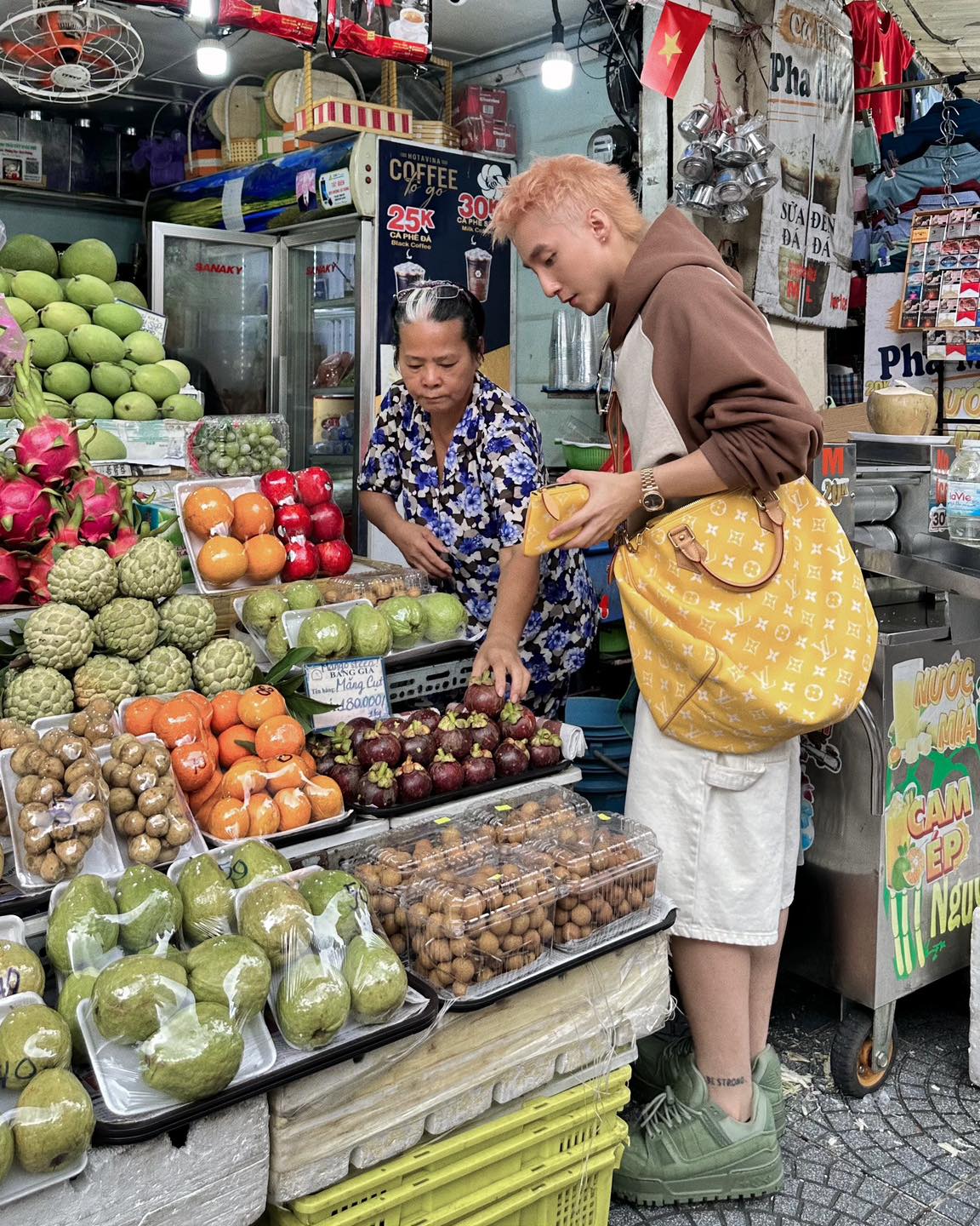 Kỹ năng tàng hình của Sơn Tùng- Ảnh 11.