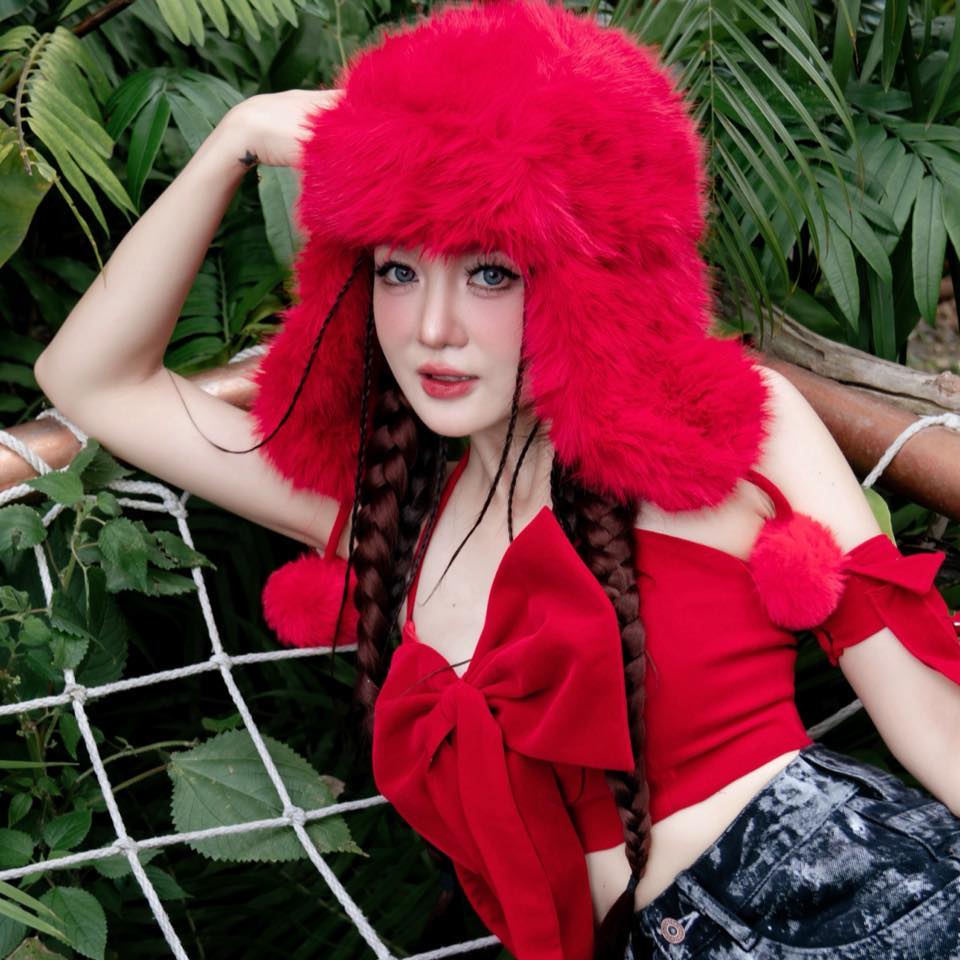 Liên Bỉnh Phát lần đầu công khai hôn bạn gái 5 năm trước hàng vạn người!- Ảnh 5. Liên Bỉnh Phát lần đầu công khai hôn bạn gái 5 năm trước hàng vạn người!- Ảnh 5.