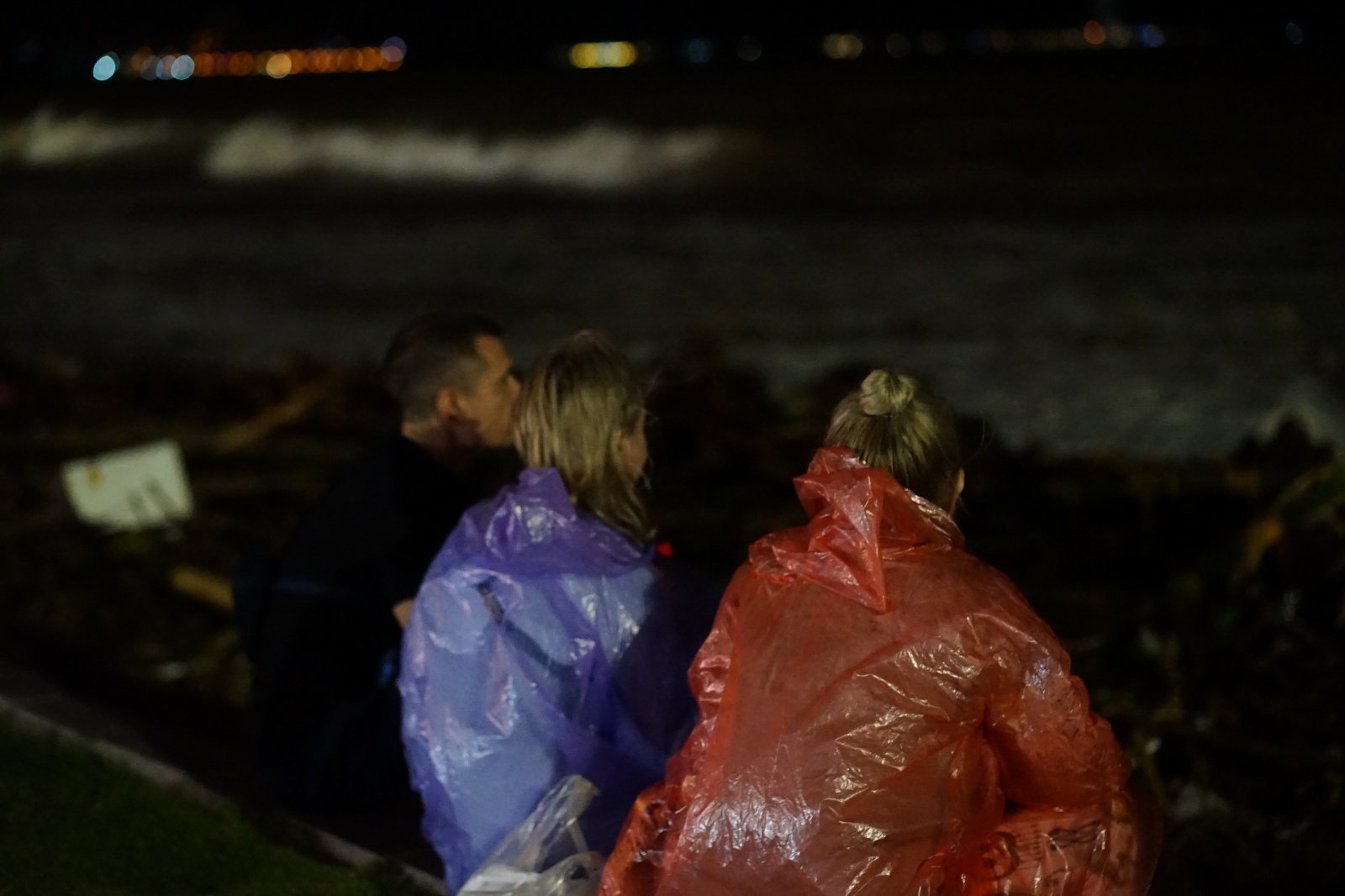 Cảnh tượng không thể tin nổi dọc bãi biển đẹp nhất Nha Trang- Ảnh 10.