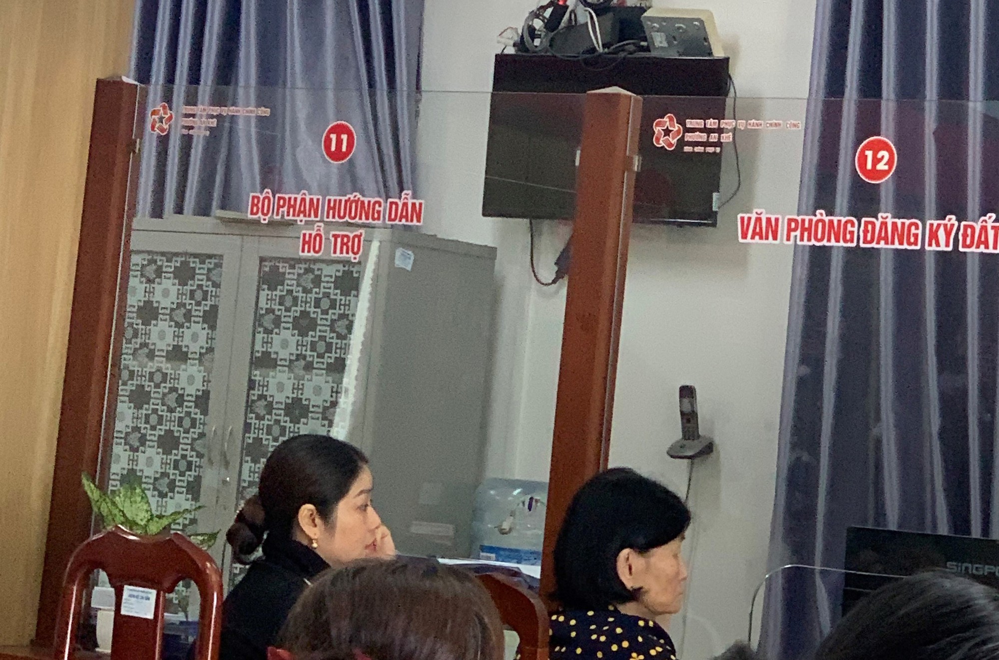 Đà Nẵng yêu cầu chấn chỉnh khâu tiếp nhận hồ sơ đất đai- Ảnh 1.