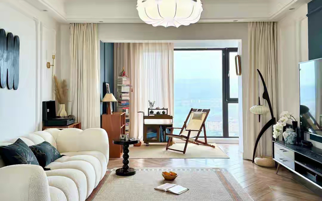 Việc bán căn hộ tầng một và chuyển lên tầng trên cùng khiến tôi hiểu rõ sự thật đằng sau câu nói: "Người giàu không nên mua tầng một, và người nghèo không nên mua tầng trên cùng!"- Ảnh 1.