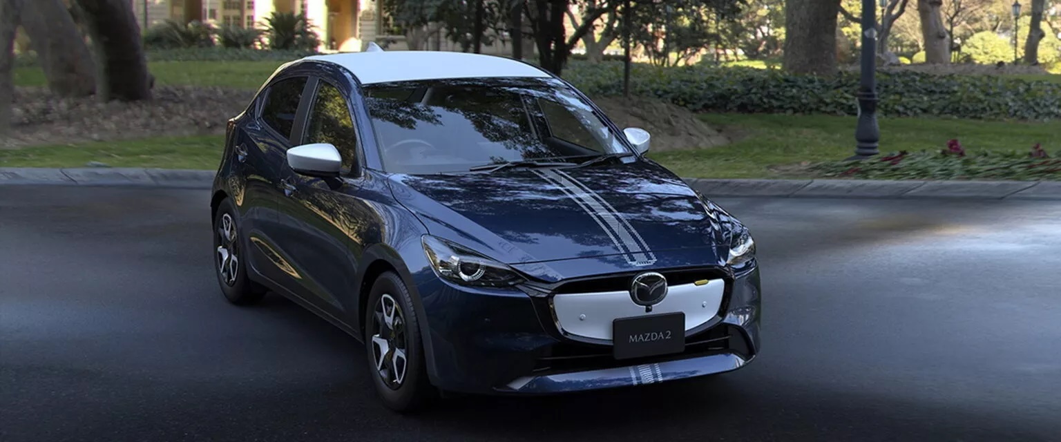 Mazda2 2026 ra mắt: Màn hình lớn, camera 360, có cả bản độ như xe đua- Ảnh 7. Mazda2 2026 ra mắt: Màn hình lớn, camera 360, có cả bản độ như xe đua- Ảnh 7.