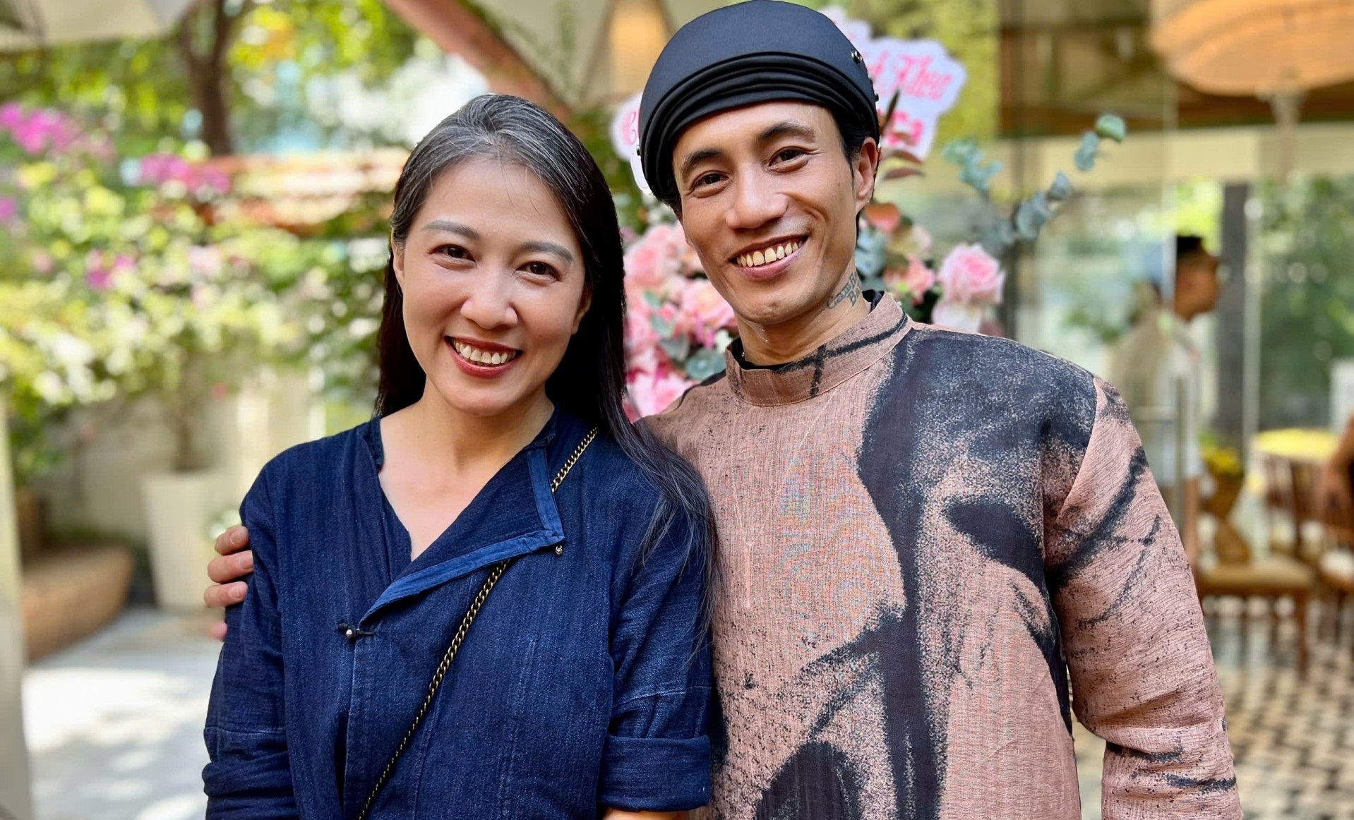 Nam ca sĩ gặp biến cố, cắt liên lạc với vợ con, vào chùa tu, ngày ngày quét sơn tường, tuổi 40 ra sao?- Ảnh 4. Nam ca sĩ gặp biến cố, cắt liên lạc với vợ con, vào chùa tu, ngày ngày quét sơn tường, tuổi 40 ra sao?- Ảnh 4.