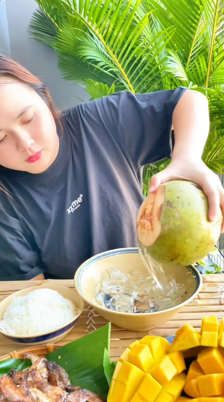 Khách phương xa Khách phương xa