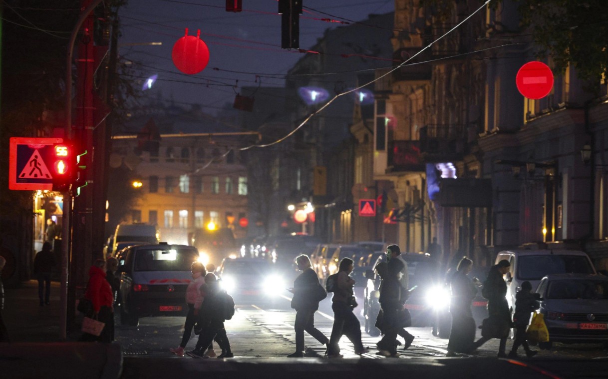 'Tướng Mùa Đông' 'chọn' phe Nga: Ông Zelensky yếu thế cả 3 mặt trận, Ukraine đối mặt 'thử thách sinh tử'- Ảnh 3. 'Tướng Mùa Đông' 'chọn' phe Nga: Ông Zelensky yếu thế cả 3 mặt trận, Ukraine đối mặt 'thử thách sinh tử'- Ảnh 3.