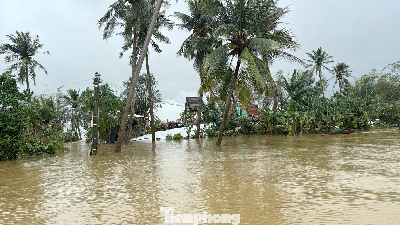 Khung cảnh tan hoang ‘rốn lũ’ Hòa Thịnh- Ảnh 14.