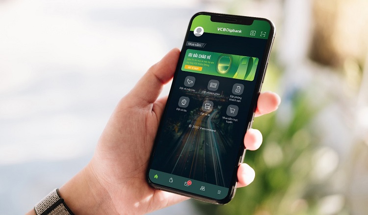 Vietcombank chỉ rõ sai lầm "chí mạng" khi dùng App ngân hàng, ai cũng nên biết để tránh mất tiền- Ảnh 1.