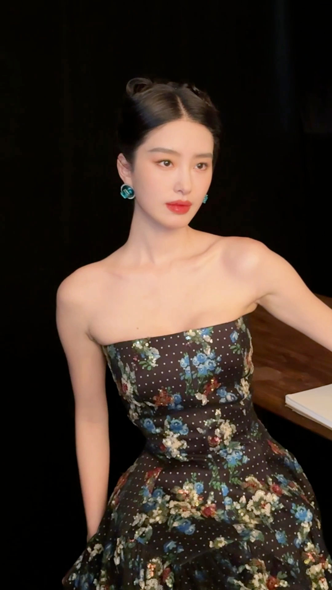 Mỹ nhân 92 sinh con cho thiếu gia tập đoàn bị nhà nội Mỹ nhân 92 sinh con cho thiếu gia tập đoàn bị nhà nội