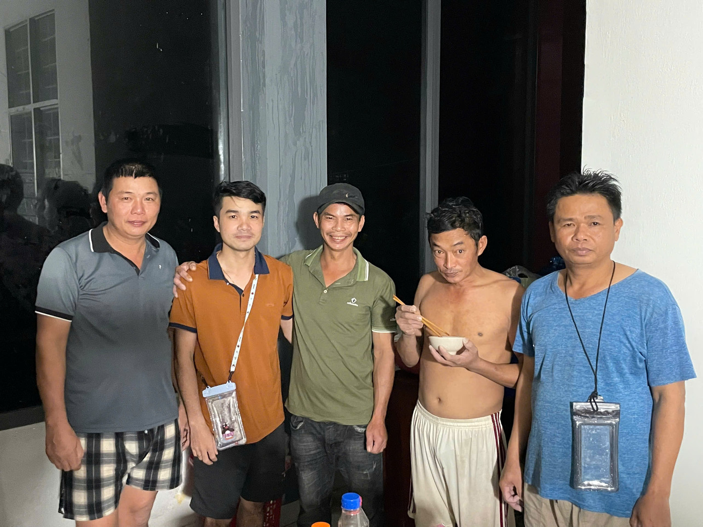 Chuyện 'người hùng' cứu cả chục người ở Hoà Thịnh bằng chiếc ghe nhỏ- Ảnh 4.