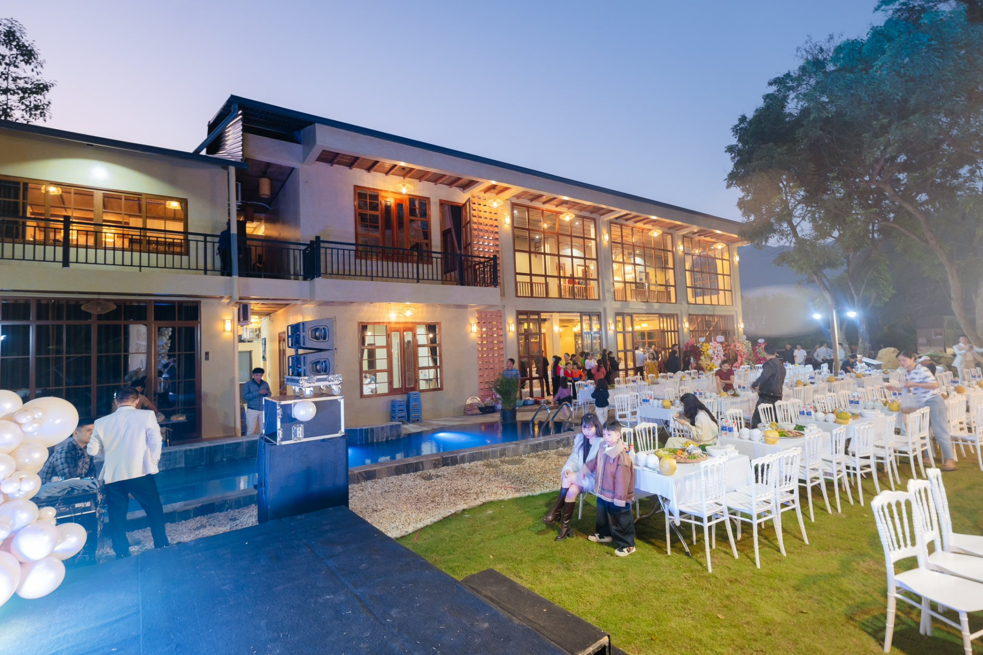 Vợ của tổng tài hot nhất Cách Em 1 Milimet: Chủ homestay to đùng ở Phú Thọ, yêu 60 ngày cưới luôn!- Ảnh 4.