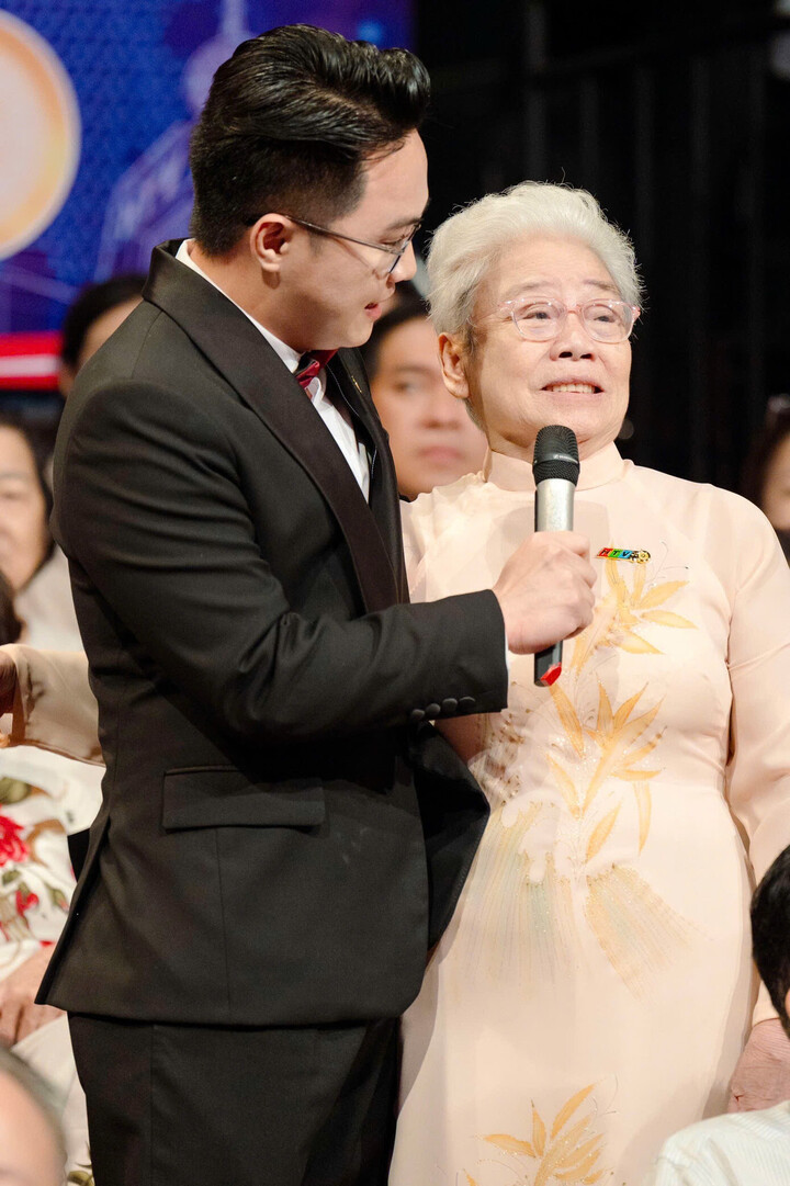 Ký ức về người đọc bản tin chiến thắng trên Đài truyền hình Sài Gòn Giải phóng- Ảnh 2.