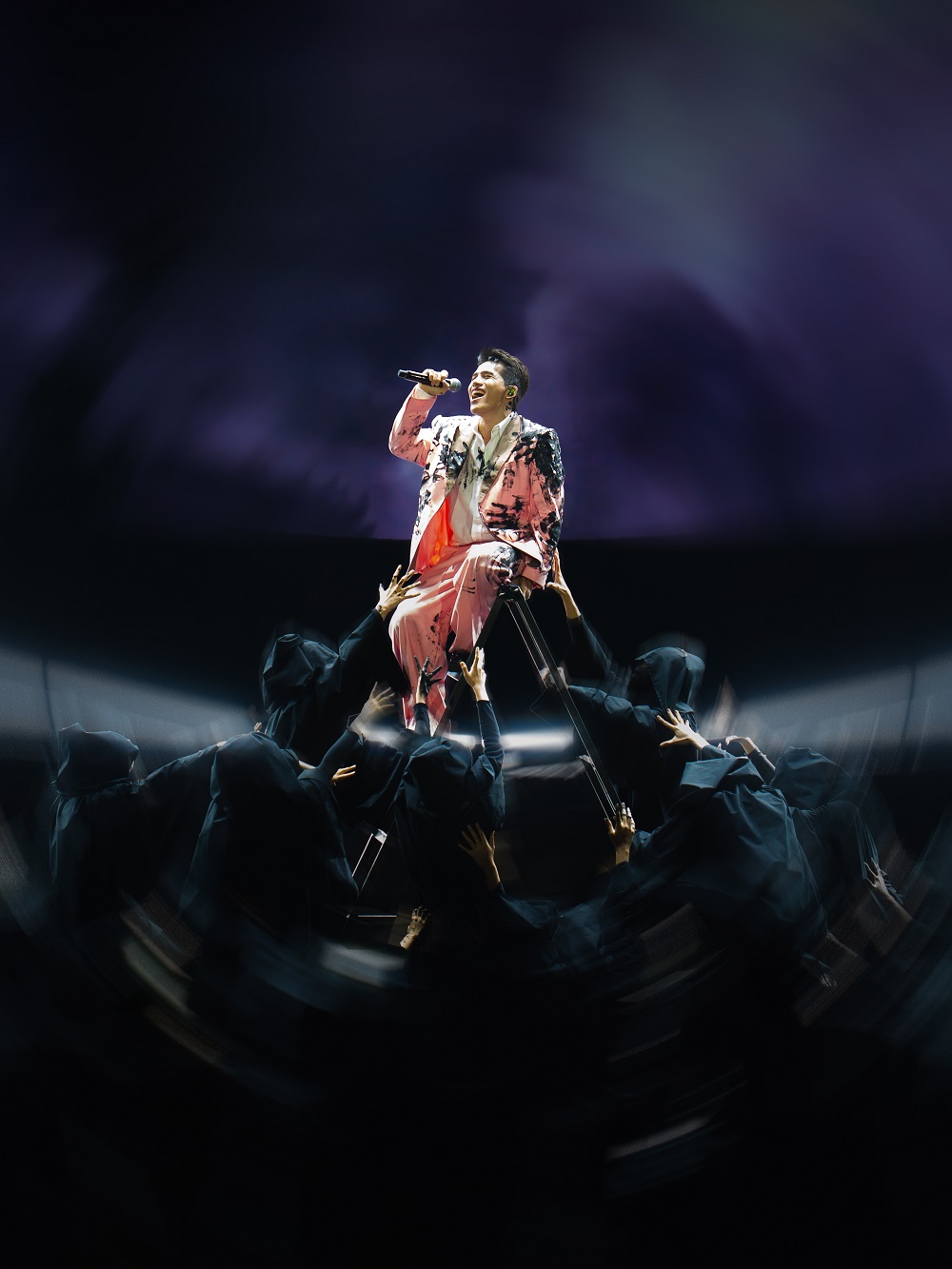 Quốc Thiên bật khóc trong live concert 10.000 khán giả- Ảnh 14.