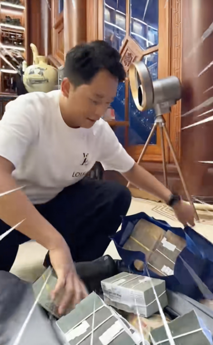 Căn phòng chứa tiền của vợ chồng “trùm” thẩm mỹ viện Mailisa- Ảnh 3.