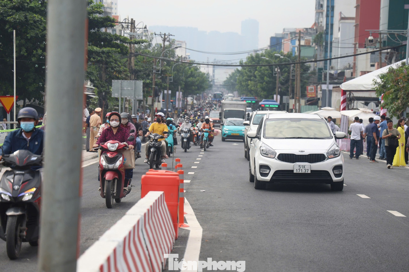 Toàn cảnh cầu Bình Triệu 1 sau khi được 'thần đèn' nâng tĩnh không- Ảnh 12.