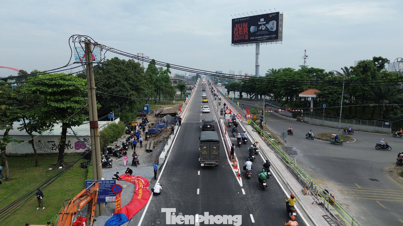 Toàn cảnh cầu Bình Triệu 1 sau khi được 'thần đèn' nâng tĩnh không- Ảnh 10.