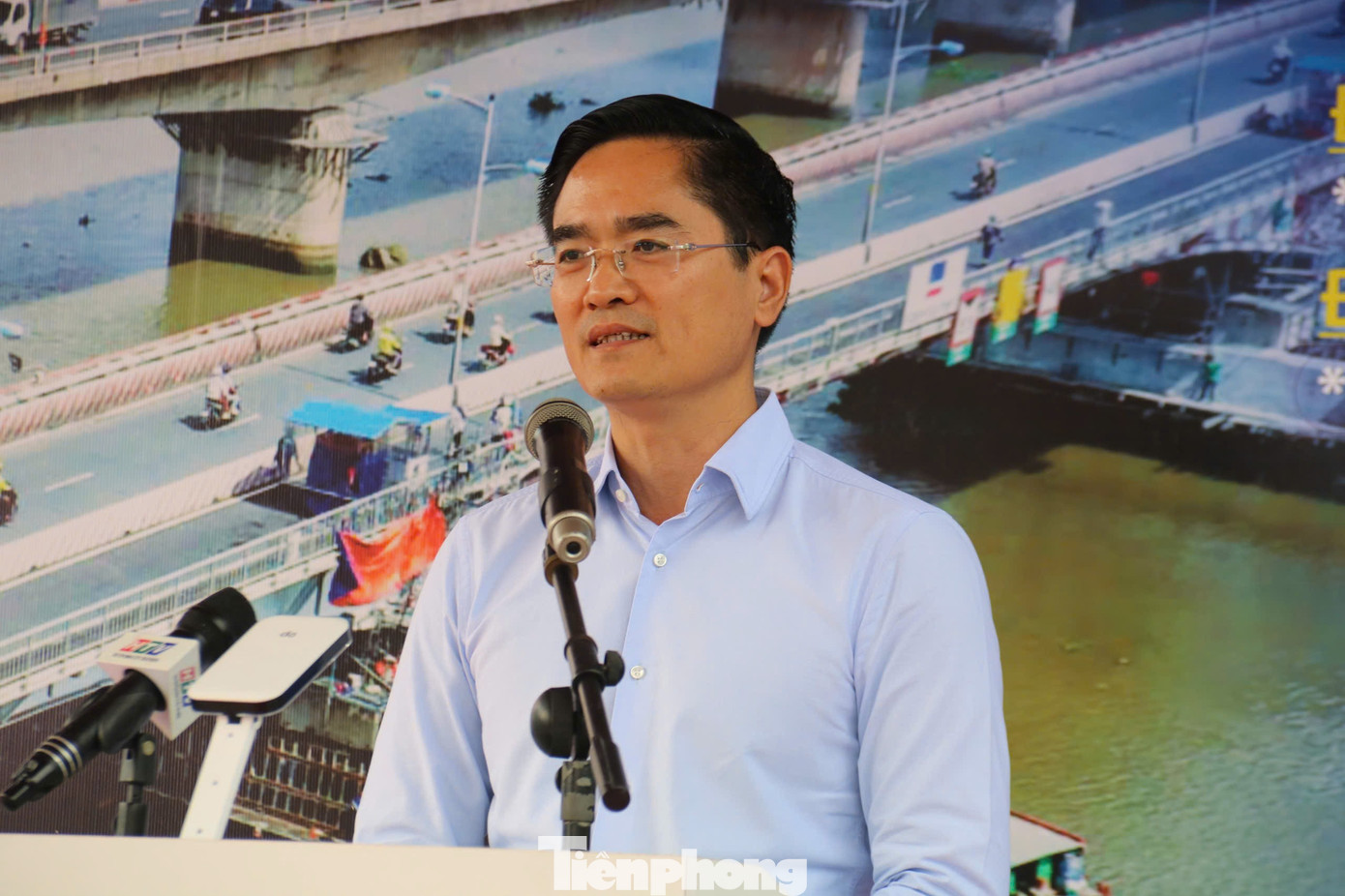 Toàn cảnh cầu Bình Triệu 1 sau khi được 'thần đèn' nâng tĩnh không- Ảnh 8.