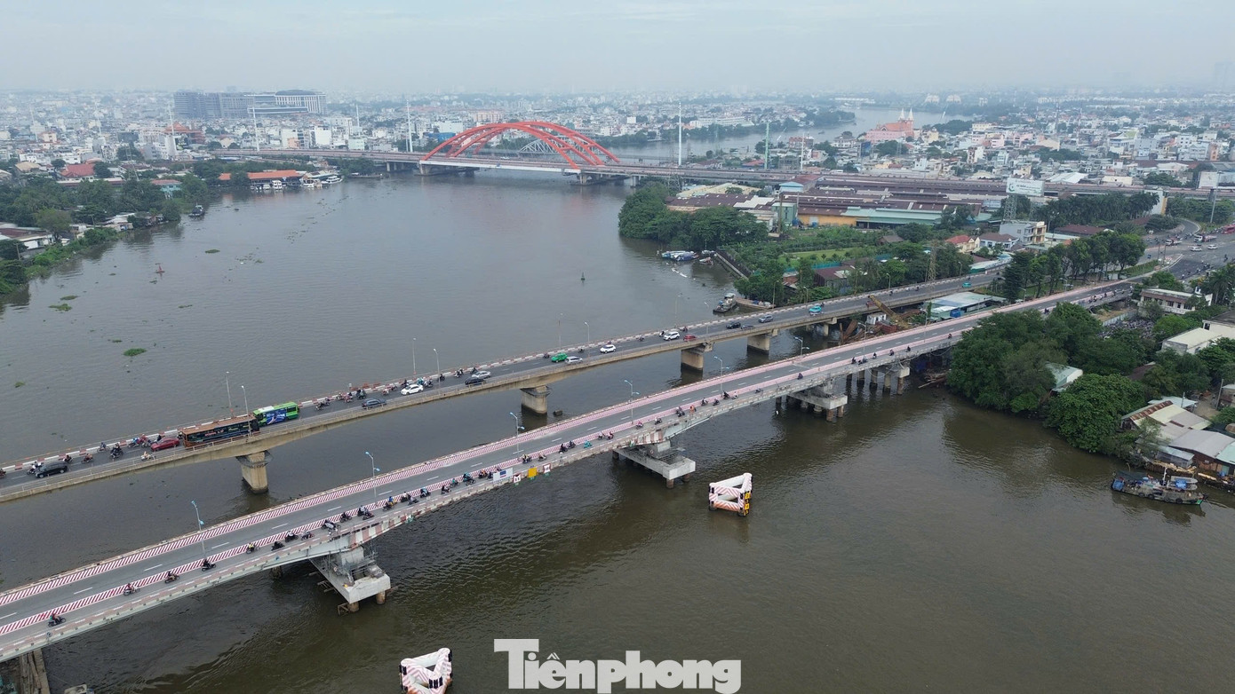 Toàn cảnh cầu Bình Triệu 1 sau khi được 'thần đèn' nâng tĩnh không- Ảnh 3.