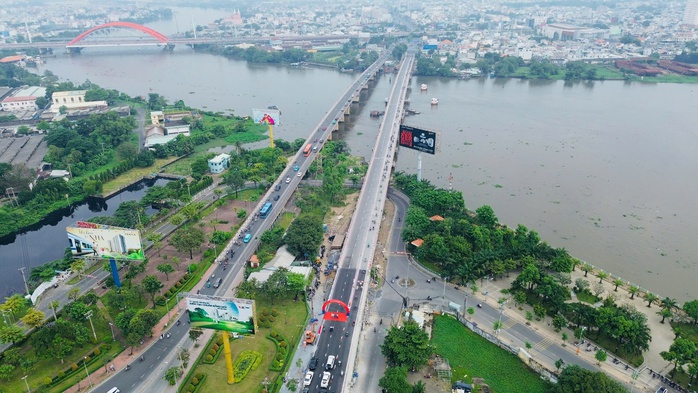 Cầu Bình Triệu 1 chính thức thông xe: Mở lại làn ô tô - Ảnh 10.
