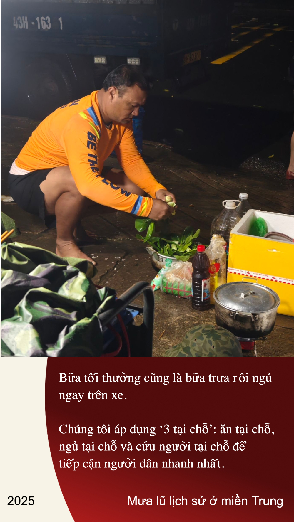 Giám đốc cãi mẹ đi cứu hộ miền Trung: “Mỗi lần về bờ, mới biết mình còn sống”- Ảnh 2.