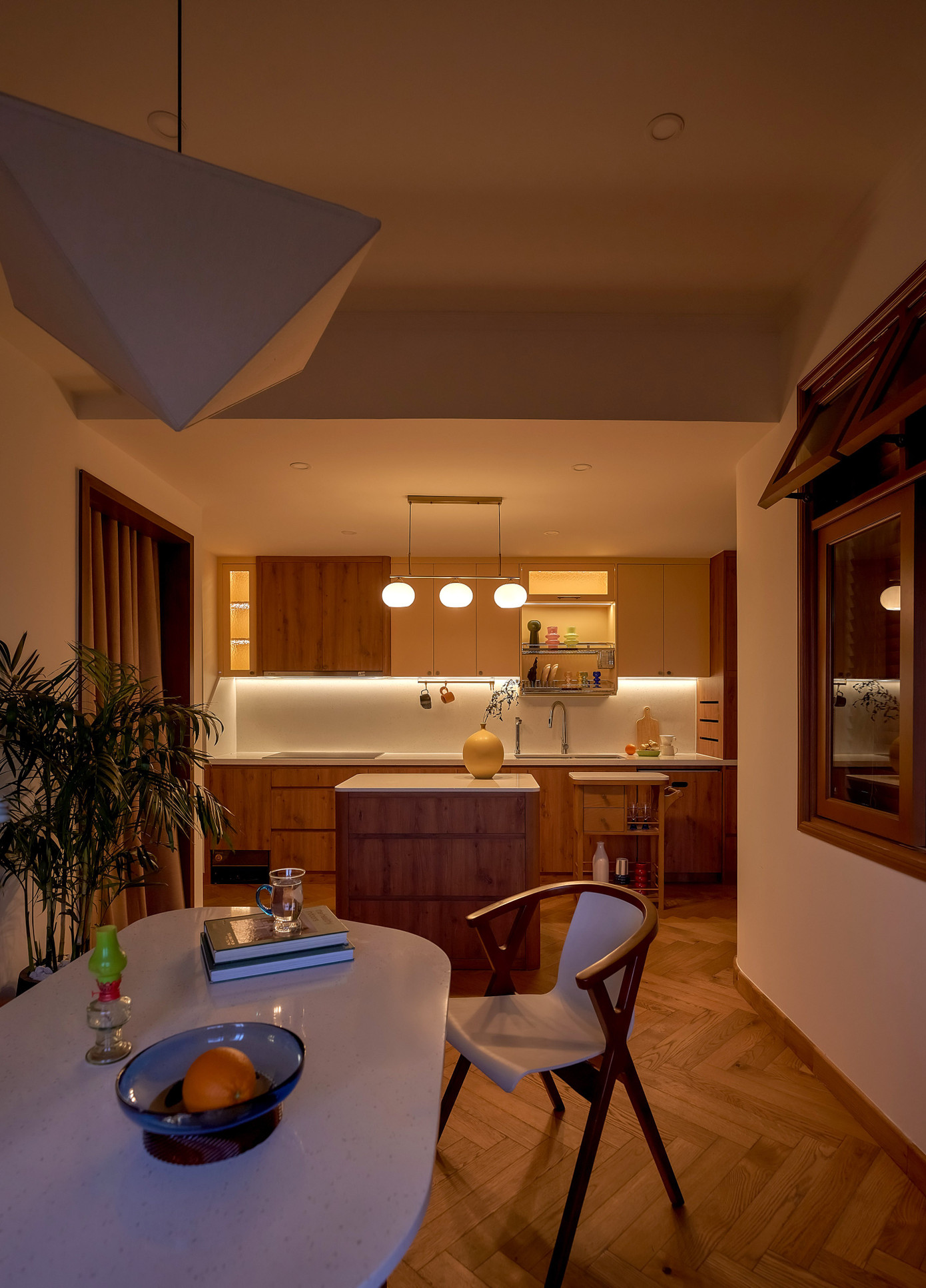 Căn hộ 130m2 được lấy cảm hứng từ những nếp gấp của gỗ- Ảnh 6.