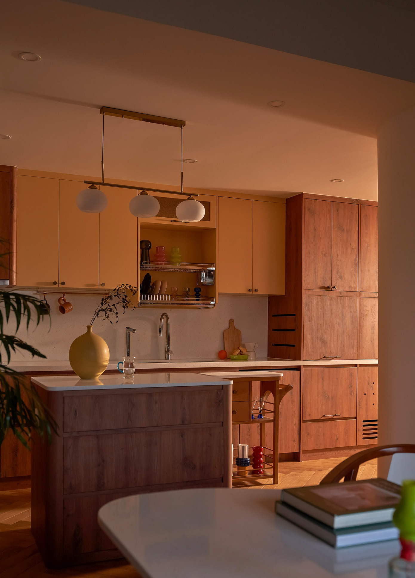 Căn hộ 130m2 được lấy cảm hứng từ những nếp gấp của gỗ- Ảnh 5.