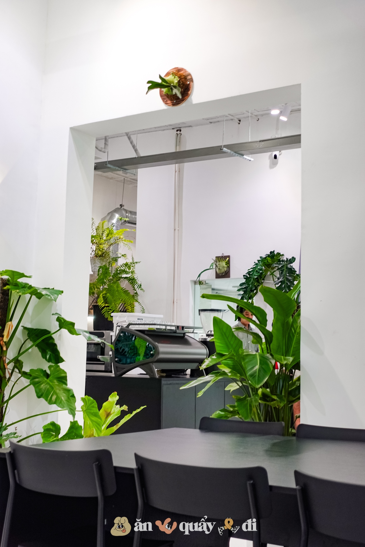 Nơi bán cốc cà phê 750.000 đồng tại Hà Nội: Có gì đặc biệt mà giá gấp 20 lần bình thường?- Ảnh 3.