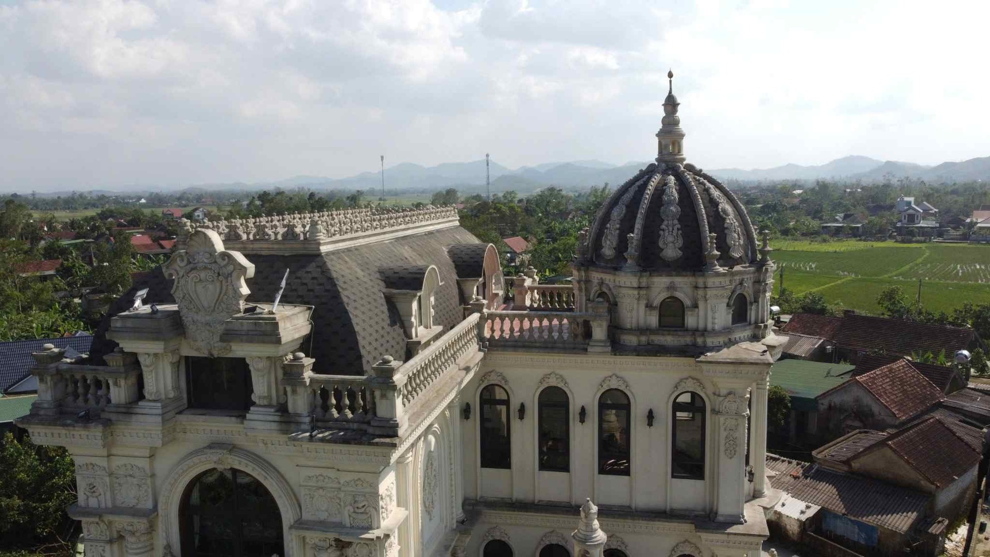 Cơ ngơi Mailisa báo hiếu mẹ già- Ảnh 5. Cơ ngơi Mailisa báo hiếu mẹ già- Ảnh 5.