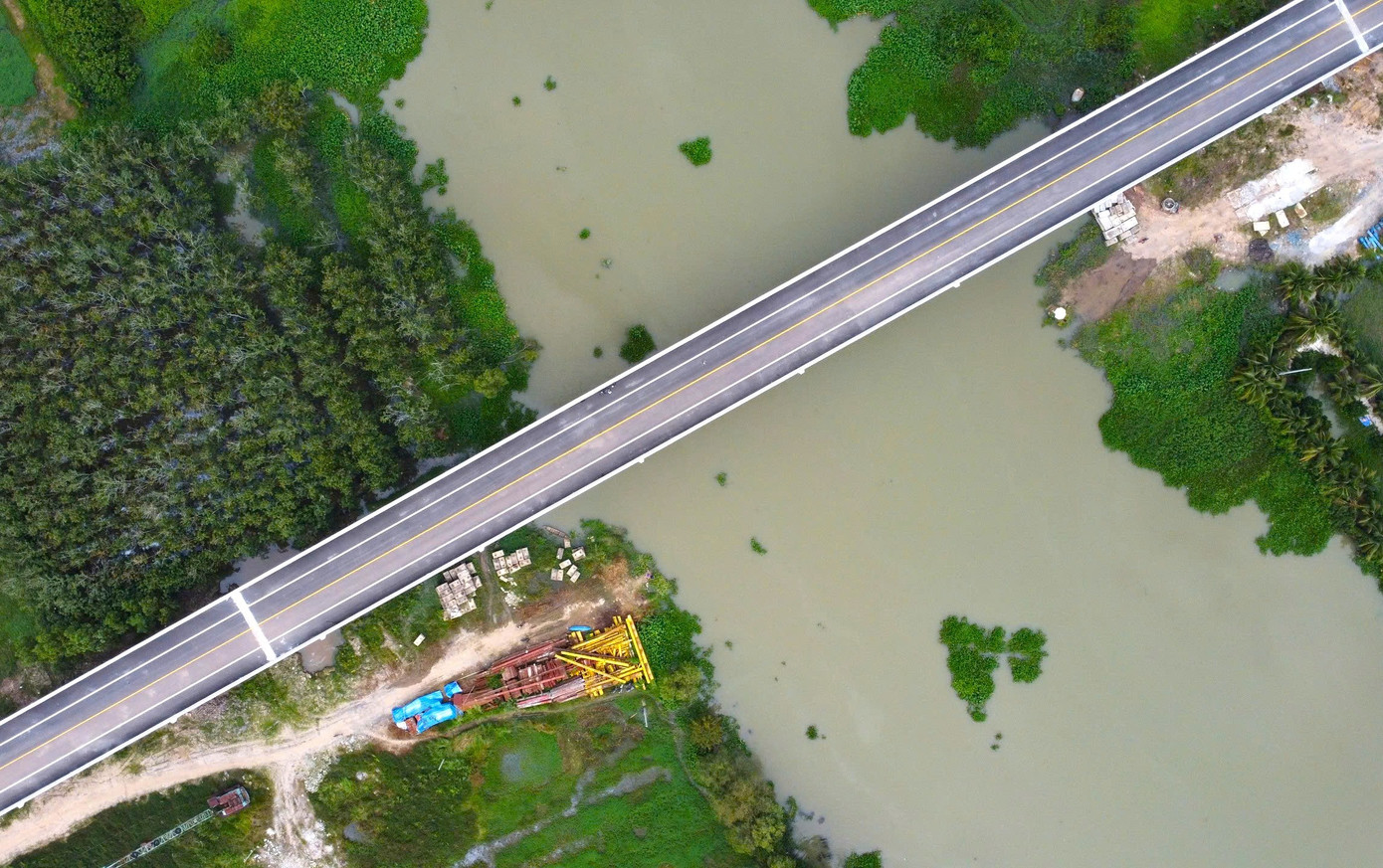 Nhìn toàn cảnh cầu vượt sông Sài Gòn nối TPHCM và Tây Ninh trước ngày thông xe- Ảnh 14.