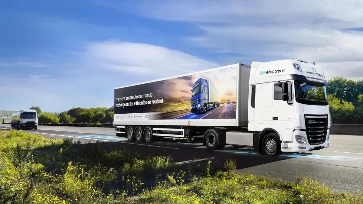 Pháp thử nghiệm cao tốc sạc không dây đầu tiên cho xe điện- Ảnh 1.