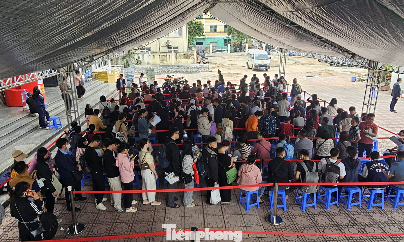 Những đối tượng được ưu tiên xét duyệt, không phải bốc thăm giành suất mua NƠXH- Ảnh 1.