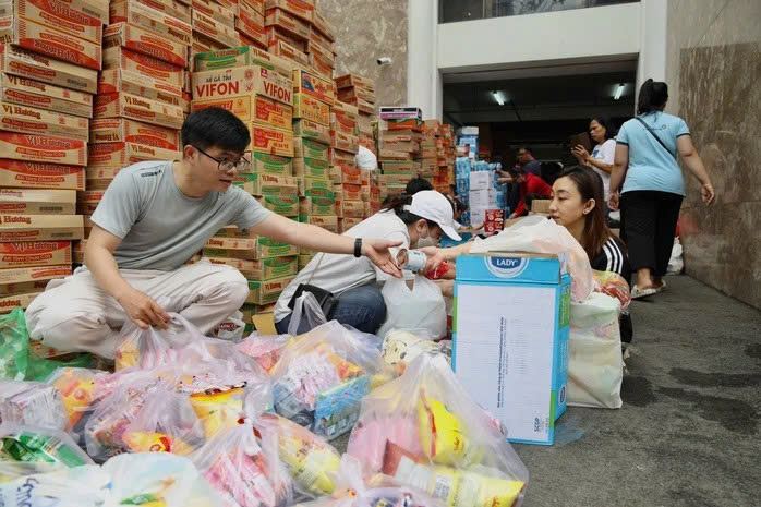 Hộ kinh doanh bị ảnh hưởng lũ lụt được miễn, giảm thuế như thế nào?- Ảnh 1.