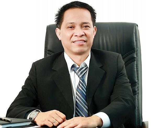 Phó Chủ tịch 'tặng mẹ' gần 620 tỷ đồng từ cổ phiếu- Ảnh 1.