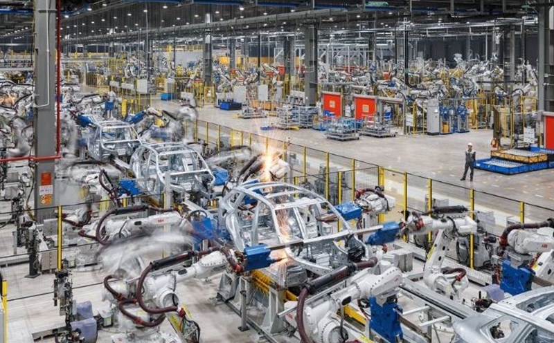 Con trai cả tỷ phú Phạm Nhật Vượng giữ ghế Tổng giám đốc VinMetal, ông Đỗ Tiến Sĩ trở về tái cấu trúc Pomina- Ảnh 2.