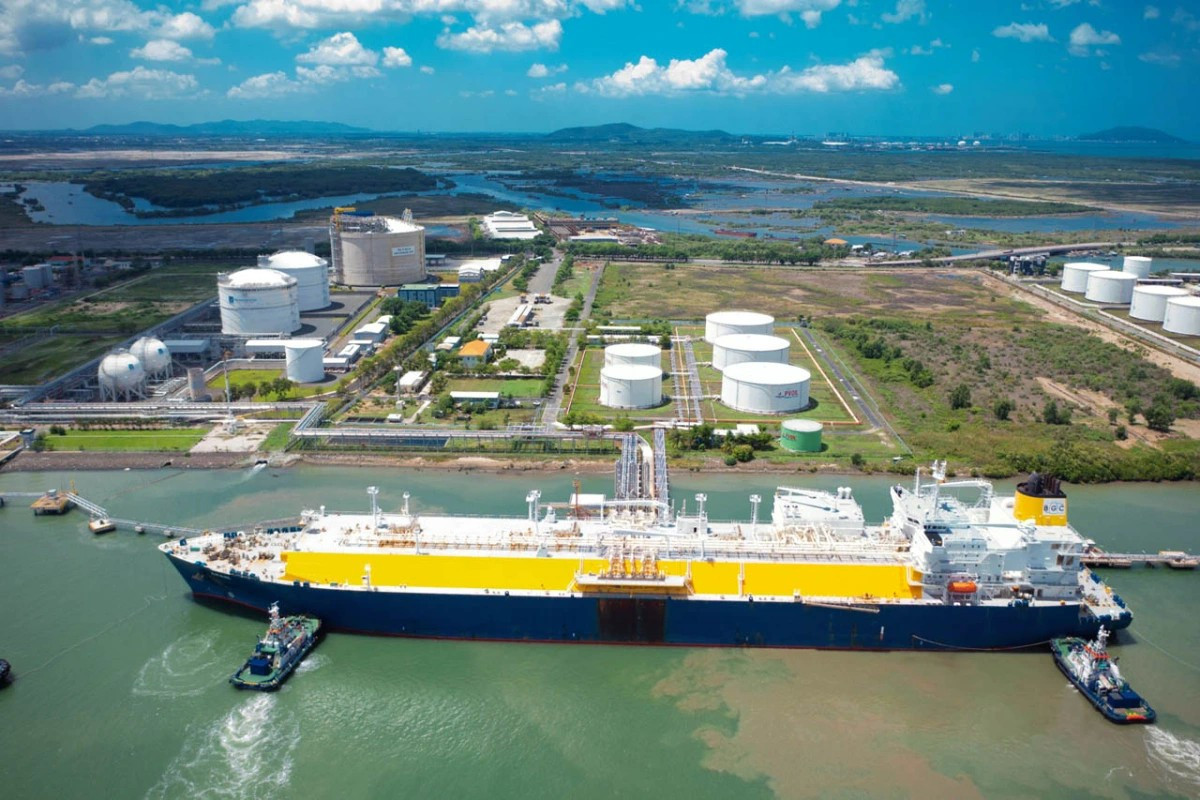 Phó Chủ tịch 'tặng mẹ' gần 620 tỷ đồng từ cổ phiếu- Ảnh 3.