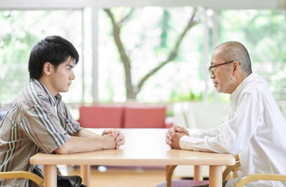 Mẹ qua đời, 3 con kiện bố 80 tuổi ra tòa đòi thừa kế 7 bất động sản: Tòa án có phán quyết khiến 1 bên "trắng tay"- Ảnh 1. Mẹ qua đời, 3 con kiện bố 80 tuổi ra tòa đòi thừa kế 7 bất động sản: Tòa án có phán quyết khiến 1 bên "trắng tay"- Ảnh 1.