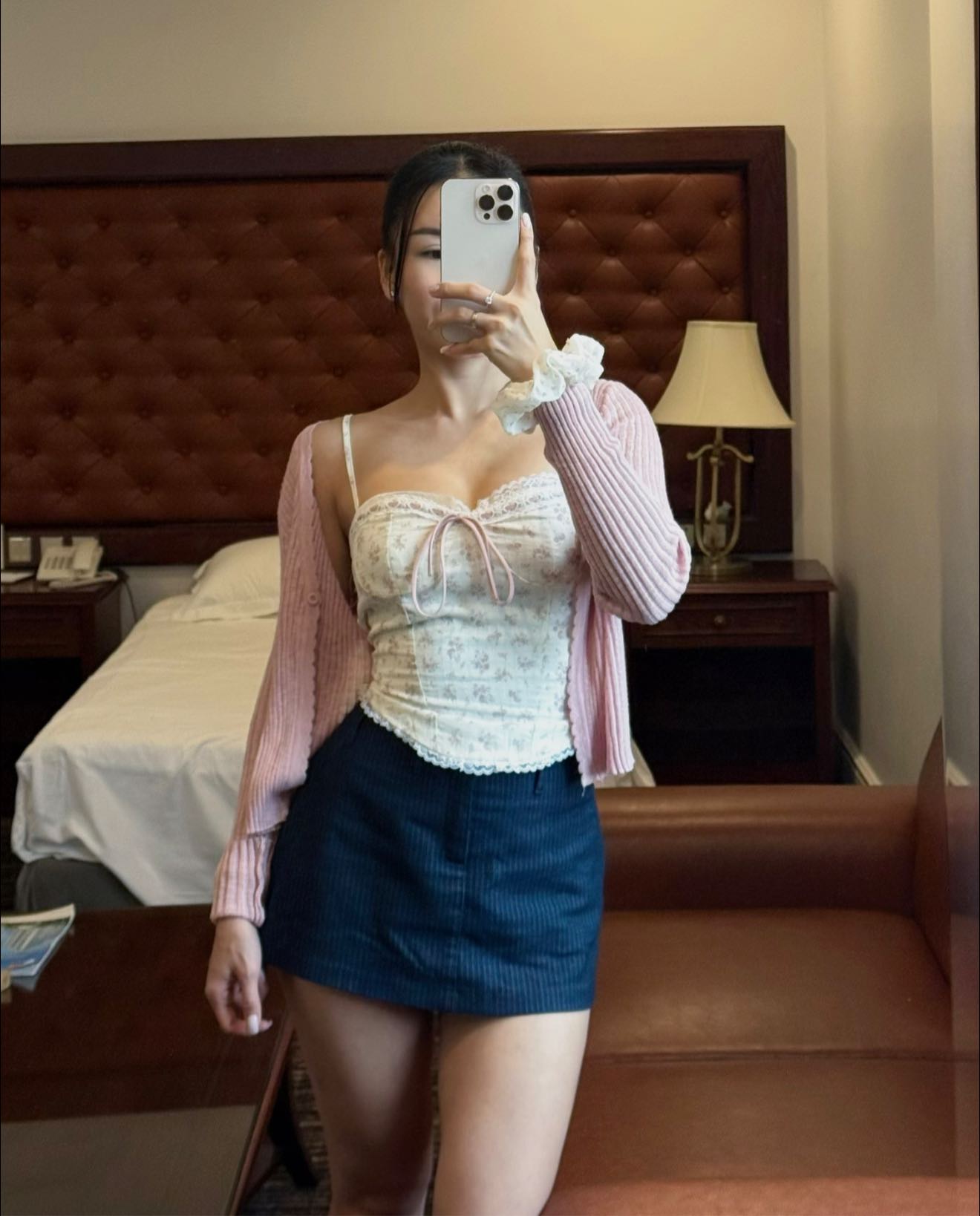 Mê mẩn ngắm visual Yến Xuân - vợ Lâm Tây, mẹ 1 con vóc dáng vẫn sexy bất bại, xinh đẹp bất chấp Mê mẩn ngắm visual Yến Xuân - vợ Lâm Tây, mẹ 1 con vóc dáng vẫn sexy bất bại, xinh đẹp bất chấp