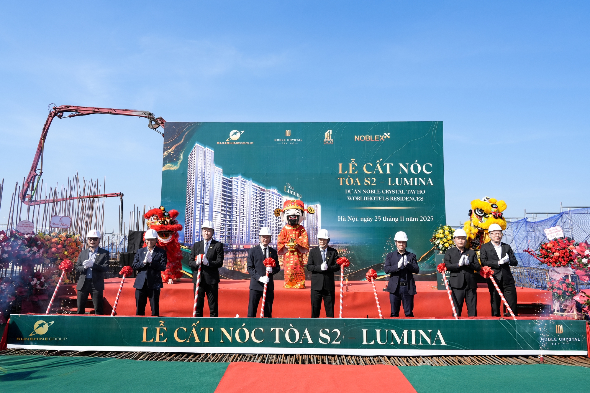 Cất nóc tòa S2 - Lumina tại Noble Crystal Tay Ho WorldHotels Residences, dự án căn hộ hàng hiệu đầu tiên tại Ciputra- Ảnh 1.