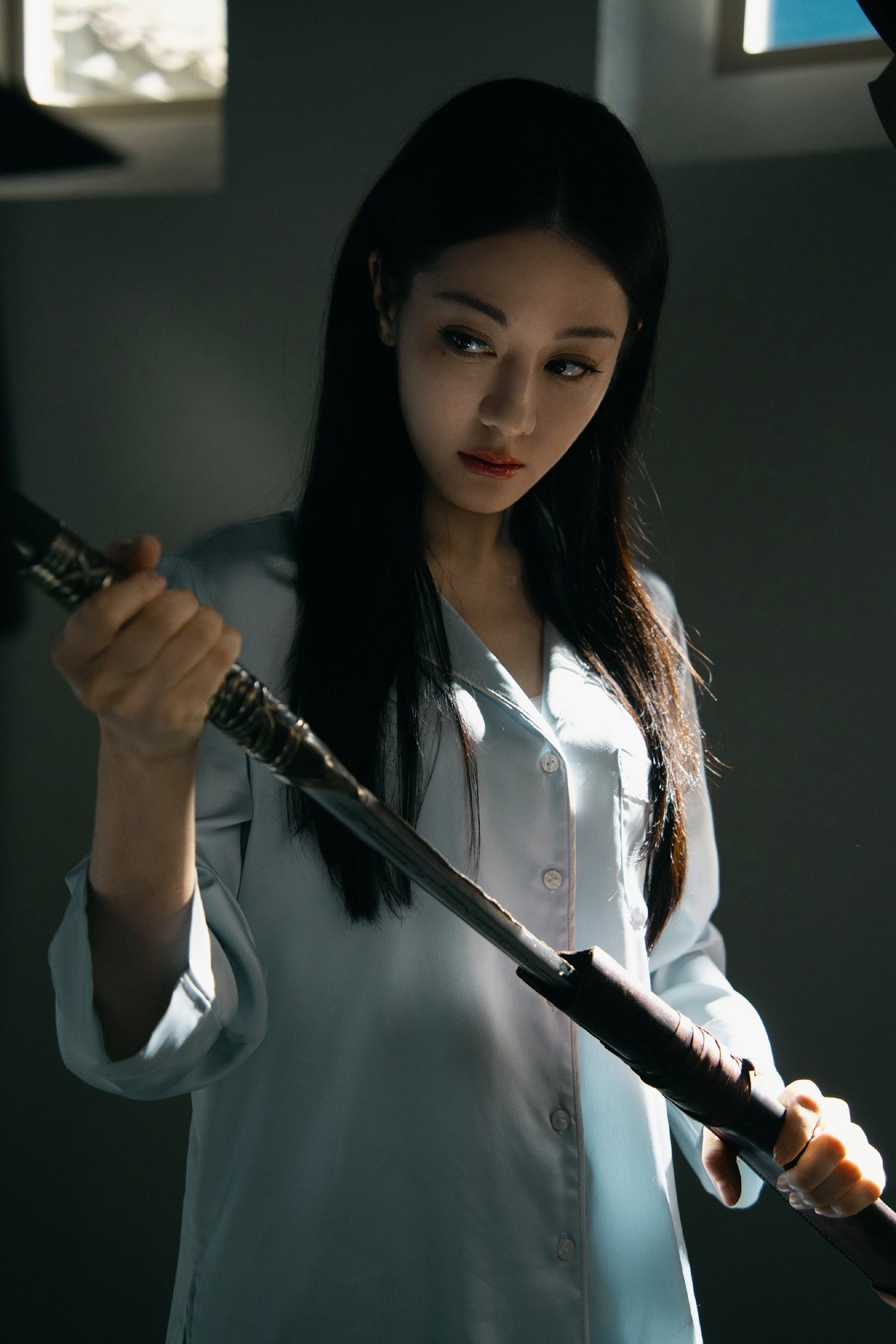 Địch Lệ Nhiệt Ba cắt hẳn bữa tối- Ảnh 5.