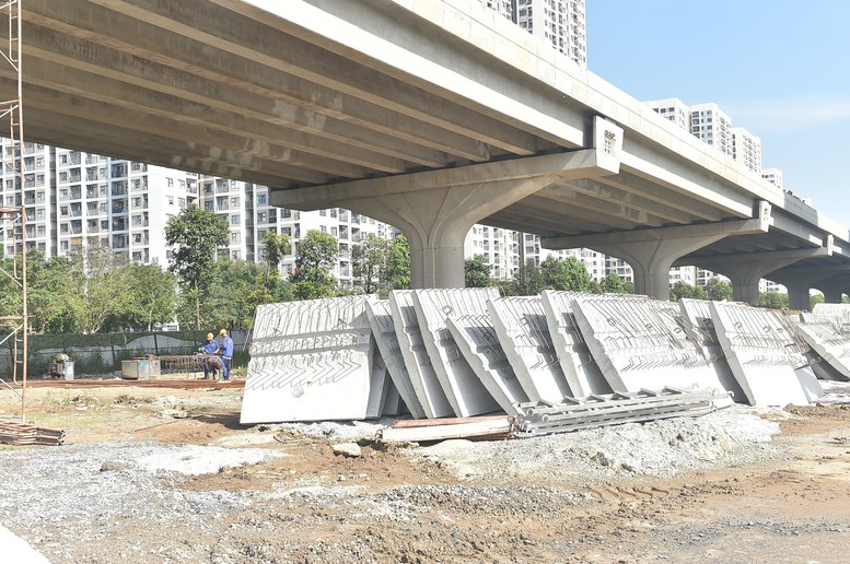 Phó Thủ tướng Mai Văn Chính kiểm tra thực địa dự án đường Vành đai 3 TPHCM- Ảnh 5.