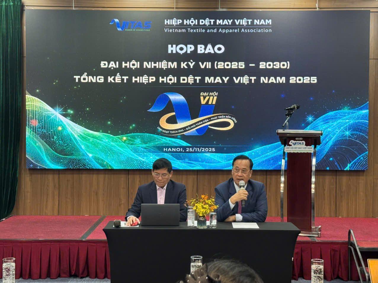 Ngành dệt may Việt Nam dự kiến mang về 46 tỷ USD trong năm nay, chinh phục 138 thị trường xuất khẩu- Ảnh 1.