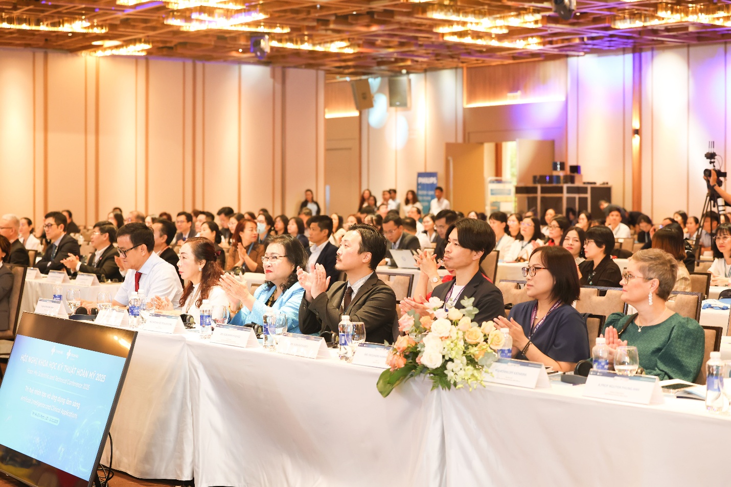 Trí tuệ nhân tạo và ứng dụng lâm sàng: Bước tiến y học hiện đại- Ảnh 4. Trí tuệ nhân tạo và ứng dụng lâm sàng: Bước tiến y học hiện đại- Ảnh 4.