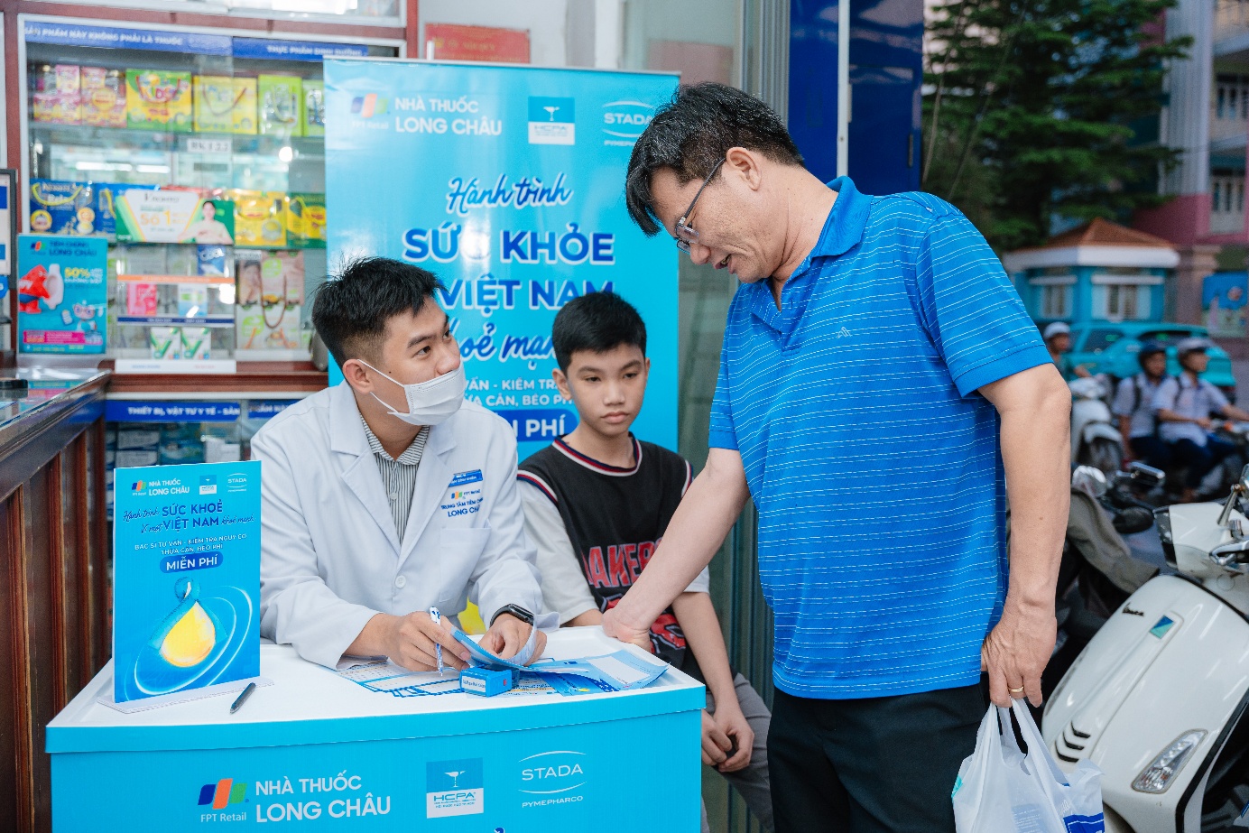 Long Châu cùng STADA Pymepharco nâng tầm nhận thức, đẩy lùi mối nguy về sức khỏe- Ảnh 4.
