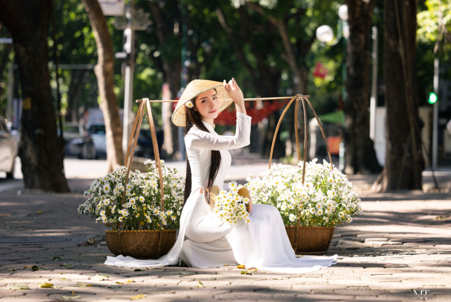 “Nàng thơ” có bộ ảnh thu Hà Nội đẹp nhất MXH lúc này- Ảnh 3.