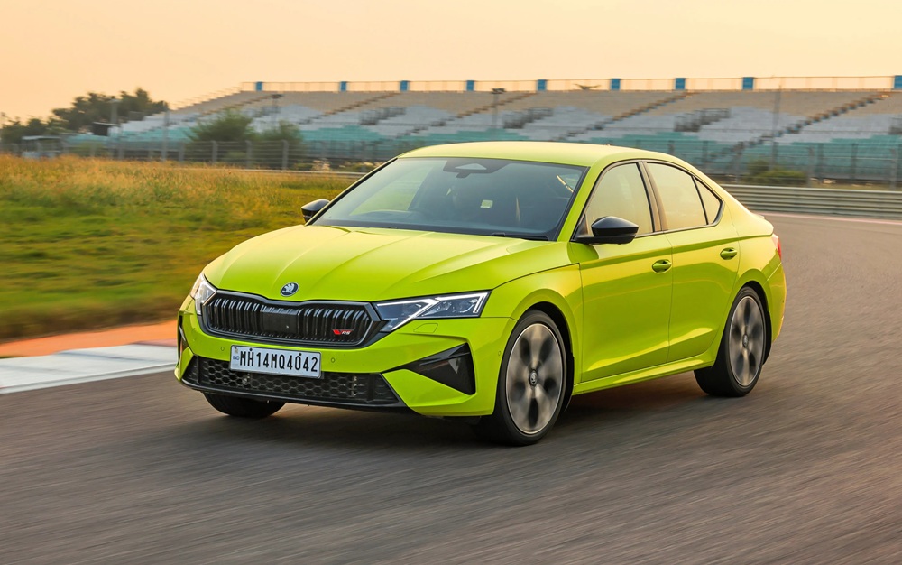 Một mẫu xe thể thao mới sắp được ra mắt thị trường Việt Nam: Nhập châu Âu, giá bán dự kiến thế nào?- Ảnh 2.