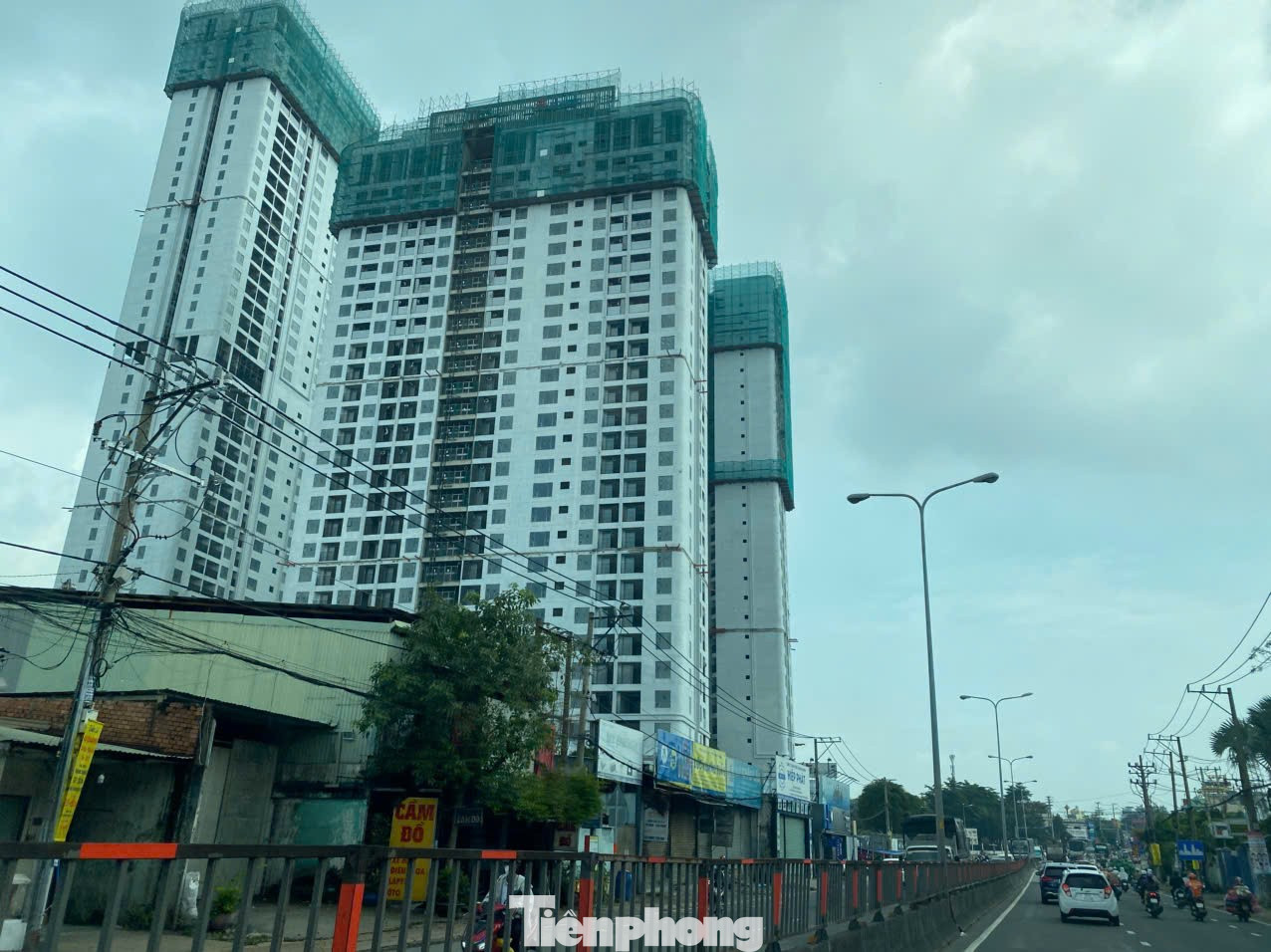 Loạt tuyến phố ở TPHCM 'gánh' hàng trăm tòa chung cư- Ảnh 20.