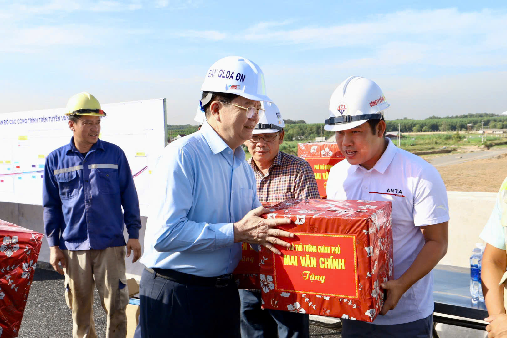 Những cây số Vành đai 3 đầu tiên sắp thông xe đạt tiến độ- Ảnh 10.