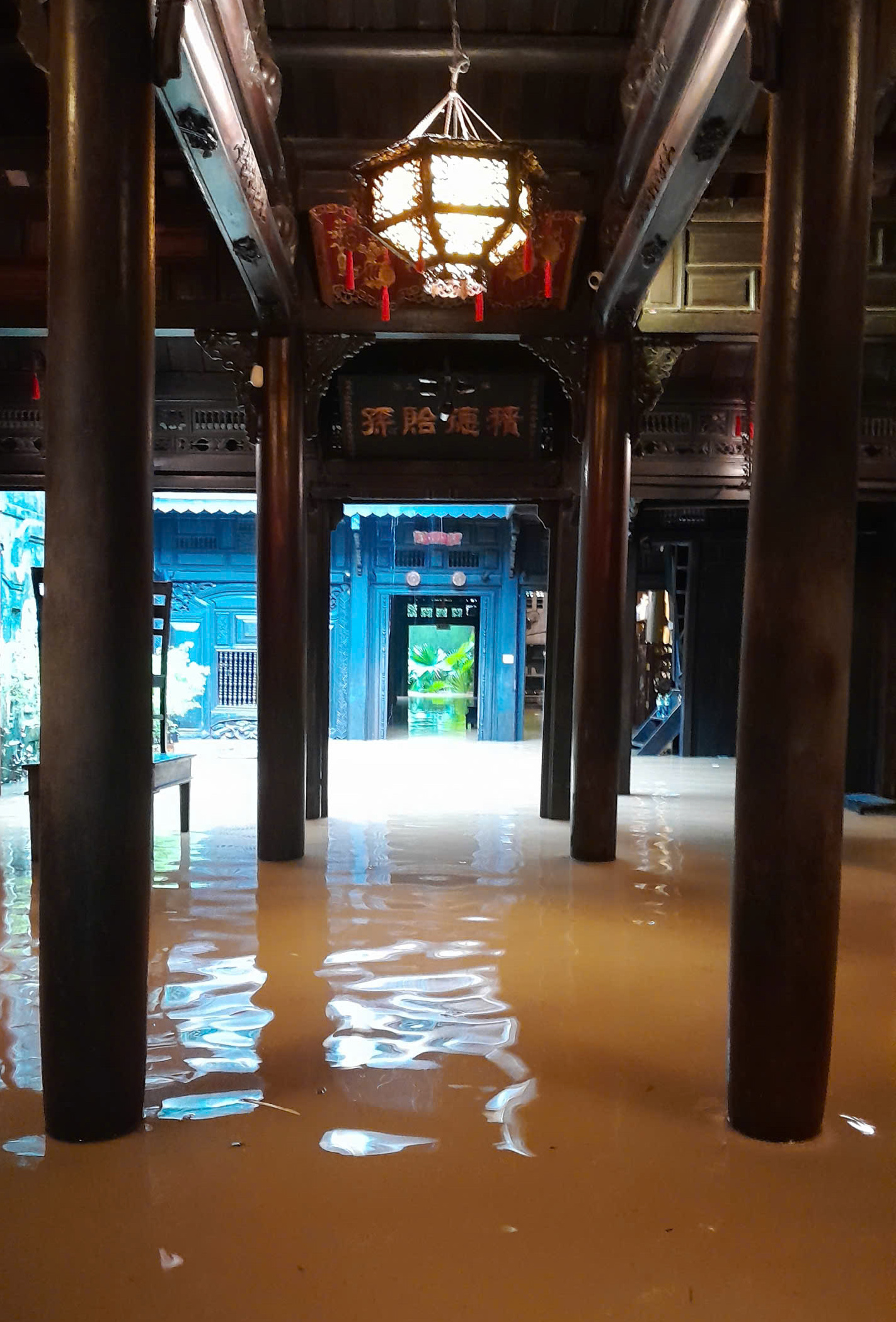 Hình ảnh dấu tích 3 trận lụt trên di sản phố cổ Hội An- Ảnh 14. Hình ảnh dấu tích 3 trận lụt trên di sản phố cổ Hội An- Ảnh 14.