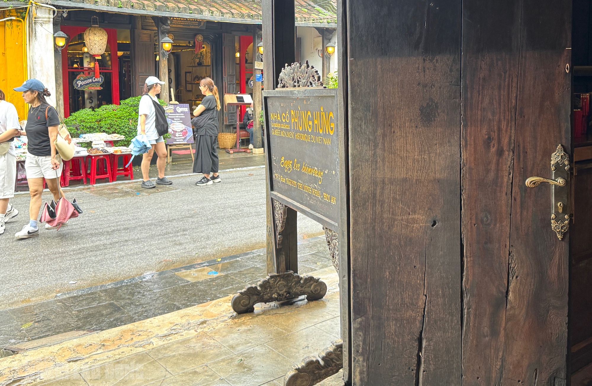 Hình ảnh dấu tích 3 trận lụt trên di sản phố cổ Hội An- Ảnh 5. Hình ảnh dấu tích 3 trận lụt trên di sản phố cổ Hội An- Ảnh 5.