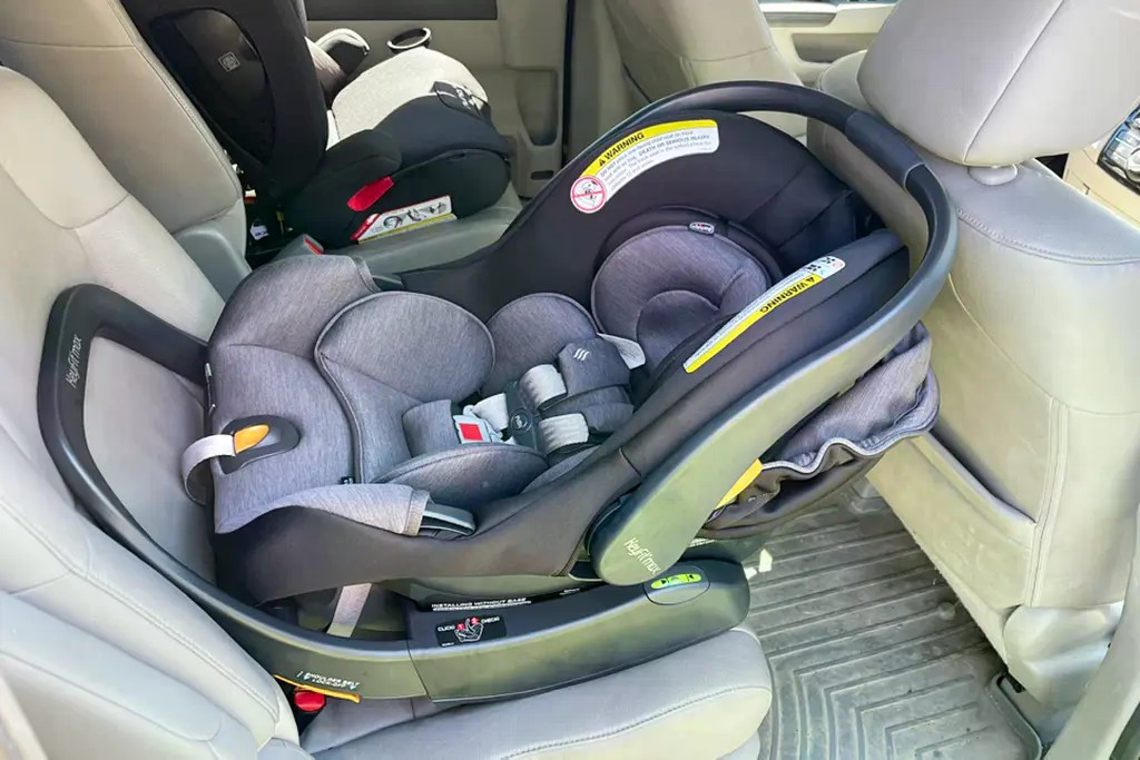 Lo ngại ô tô 'trượt đăng kiểm’ vì thiếu ghế trẻ em- Ảnh 2.